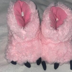 Pink Fuzzy Slipper Boots with Claw Design kids 5/8 size